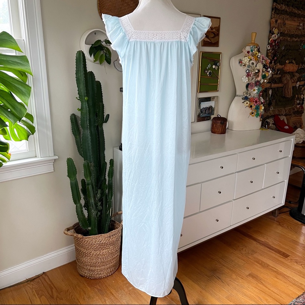 Vintage 70s Nightgown Full Length Nylon Ruffle Sleeve Sidney Bernstein - Picture 4 of 10